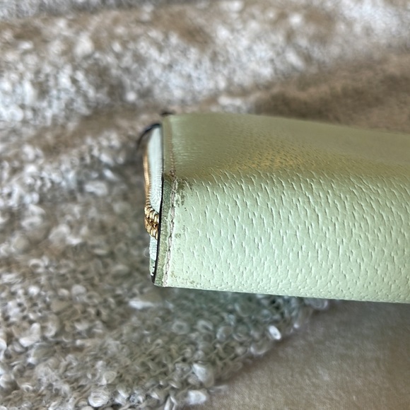 Kate Spade light green zip wallet with strap - Picture 5 of 12